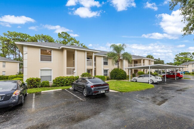 Building Photo - ** NEWCASTLE @ BERKSHIRE LAKES ** 2 BED / ... Rental