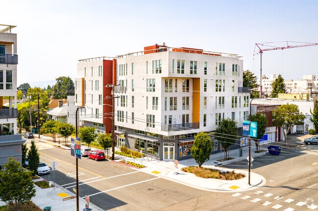 Building Photo - Parker Rental
