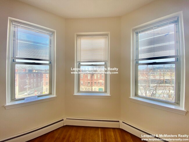 Photo - 1152 Commonwealth Ave