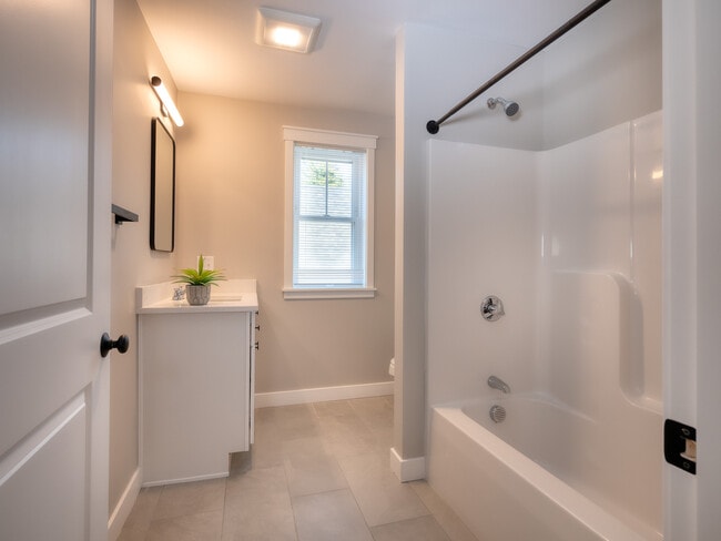 Photo - 23 Jones Xing