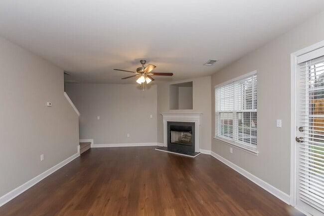 Photo - 5028 Magnasco Ln