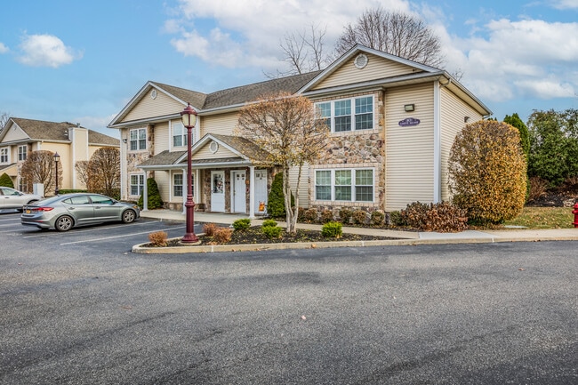 Country Lake Villas