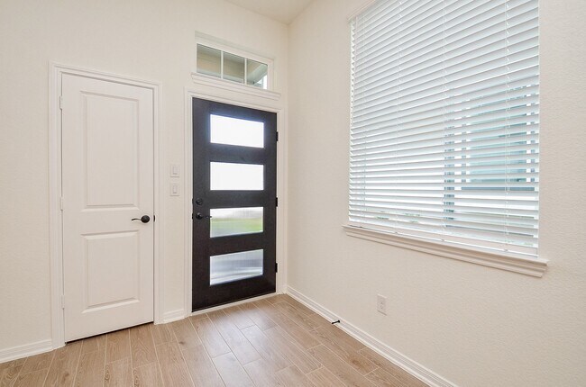 Photo - 130 W Coralburst Lp