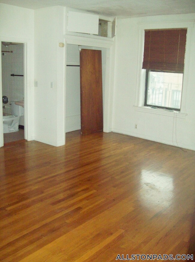 Photo - 153 Brighton Ave Unidad 1