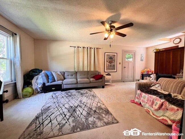 Photo - 7617 Hoover St