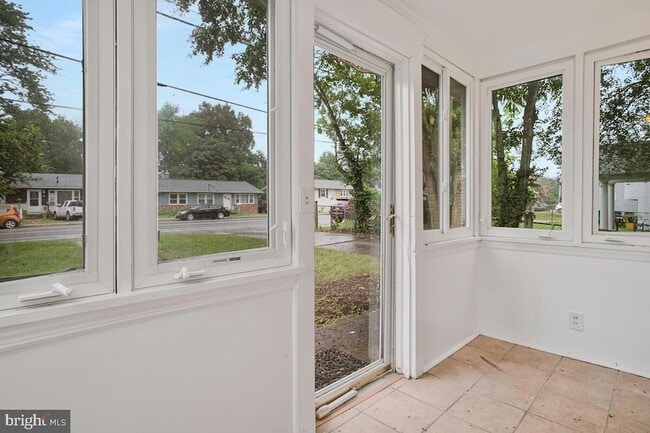 Photo - 1009 Tyler Ave