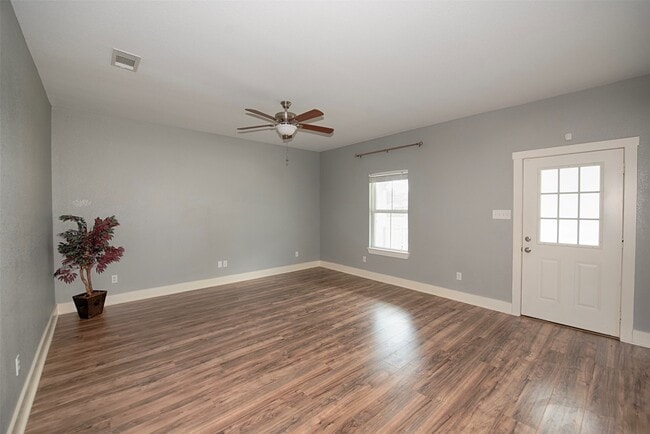 Photo - 1612 W Willis St