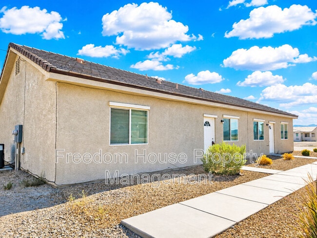 Photo - 1121 Sixshooter Ave