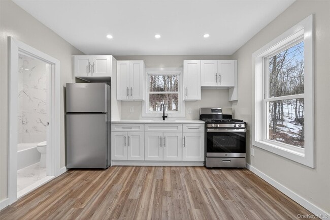 Photo - 303 Main St Unit 3R