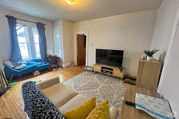 Building Photo - 141 Brown St Unit 141-1 Rental