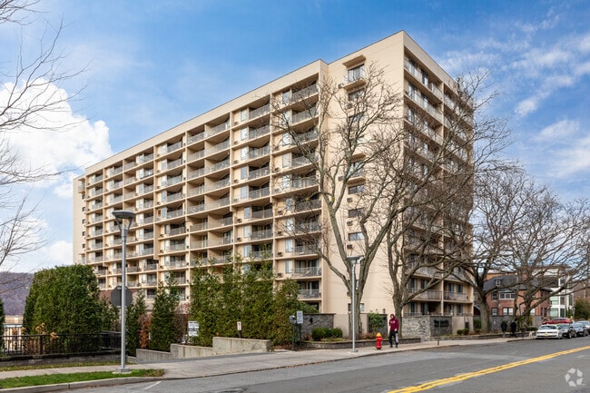 Photo - Riverview Club