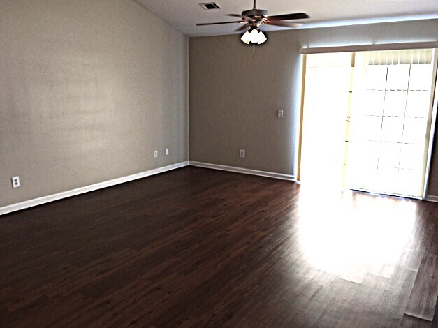 Photo - 160 Willow Point Cir