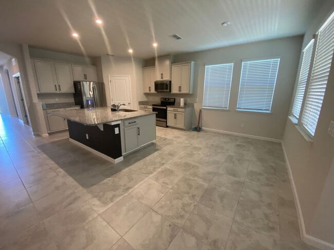 Photo - 2304 Tudor Rose Dr