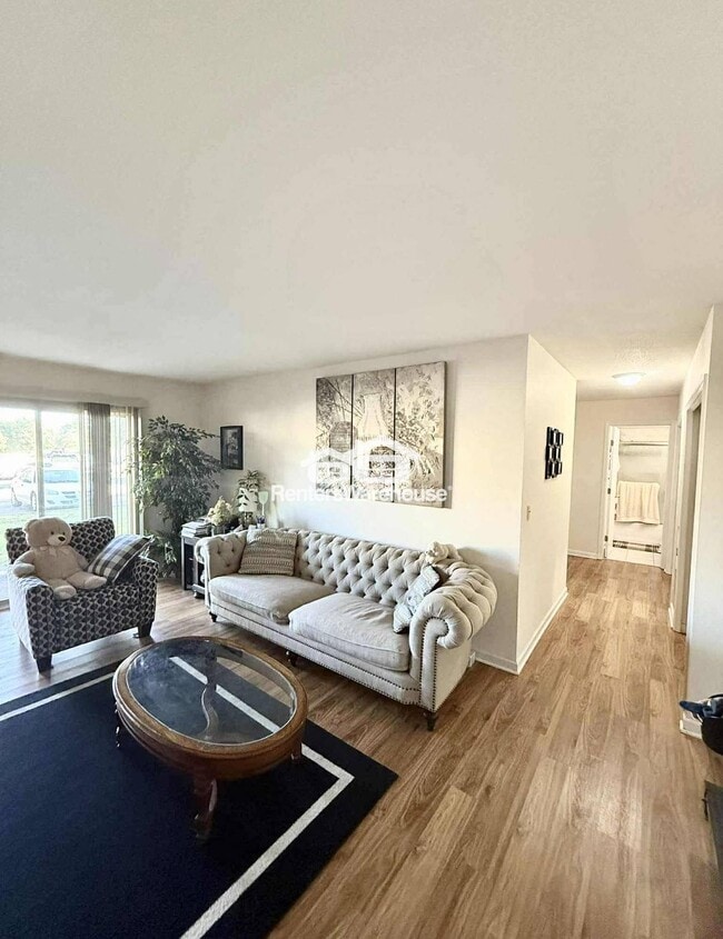 Photo - 918 9th Ave S Unit Apt 4