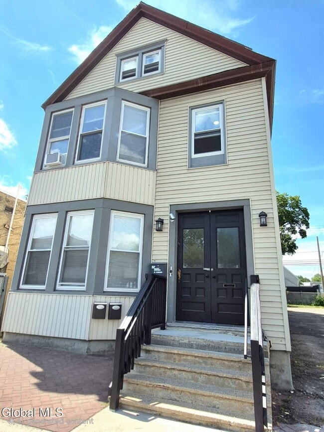 Building Photo - 445 5th Ave Rental