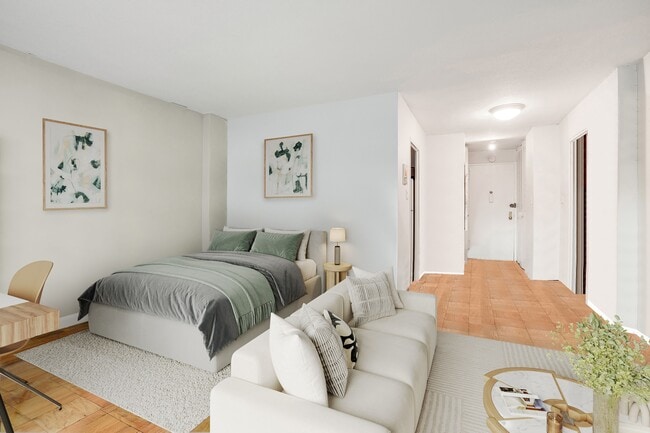 Photo - 220 E 60th St