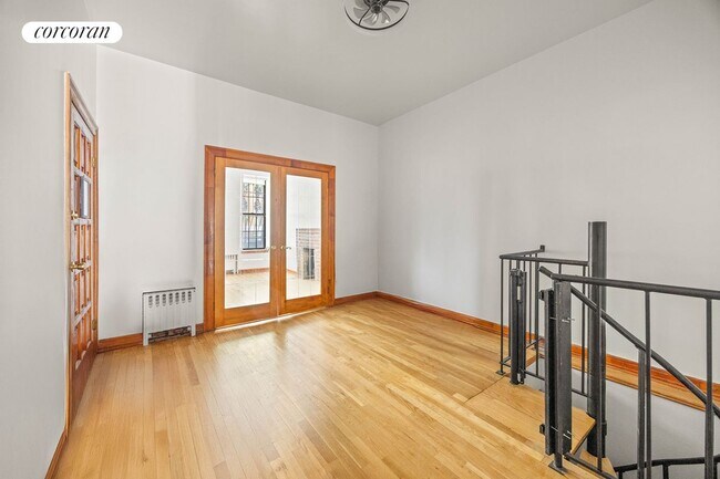 Photo - 332 6th Ave Apartment