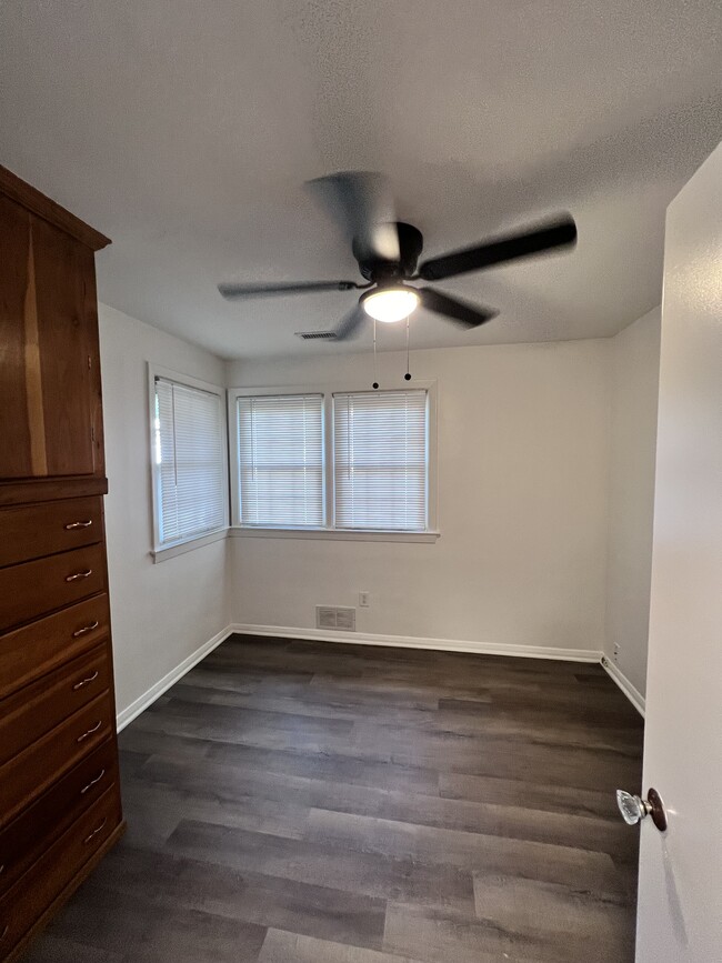 Photo - 29 Moores Ln S