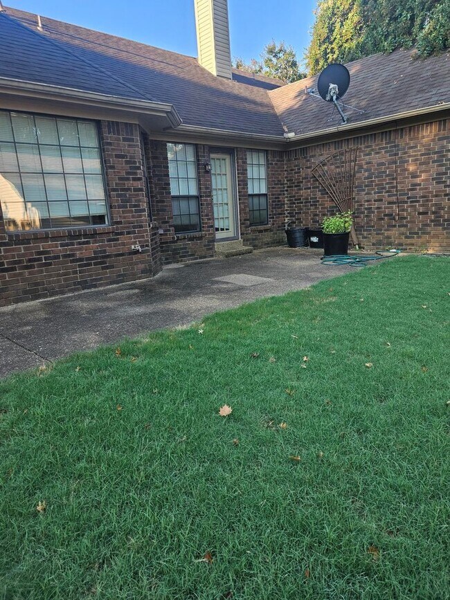 Photo - 3741 Westridge Cove