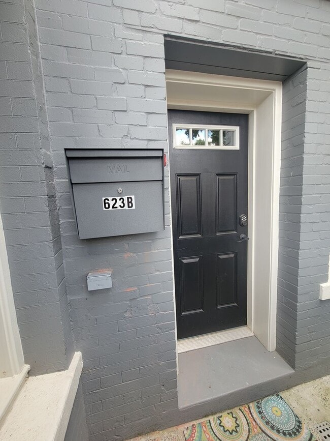 Photo - 623 6th St NE