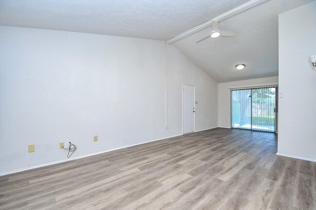 Building Photo - 6915 Jeb Stuart Dr Rental