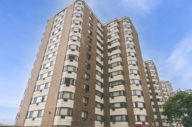 Building Photo - 7337 S South Shore Dr Unit 624