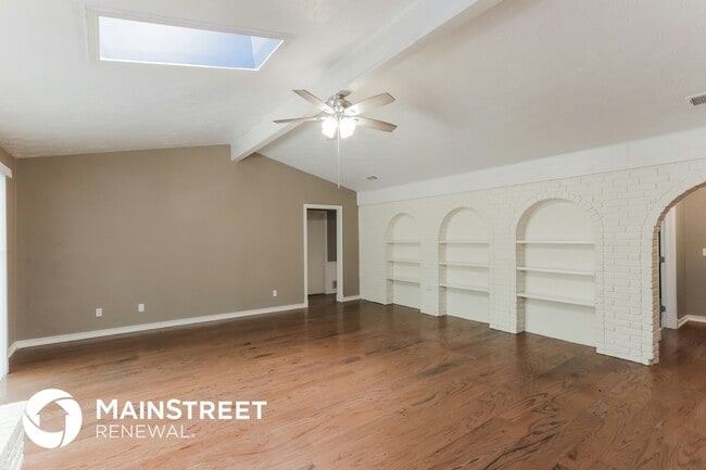 Photo - 1608 Cloister Way