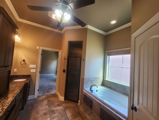 Photo - 4 Bedroom 2 Bath (Gardens Of Southgate)