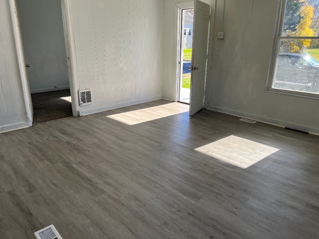 Photo - 816 W Liberty St