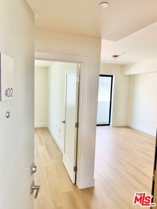 Building Photo - 1822 Overland Ave Unit 402 Rental