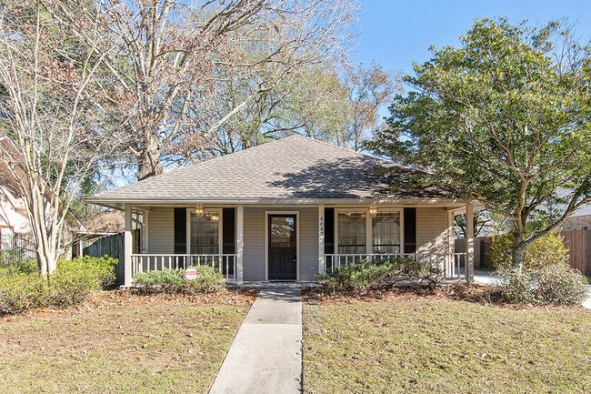 Building Photo - 4047 Country View Dr