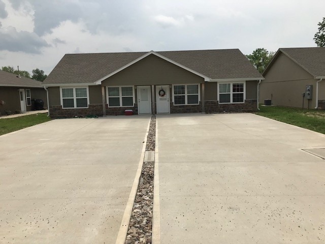 Building Photo - 600 W Gay St