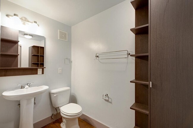 Altair Apartments