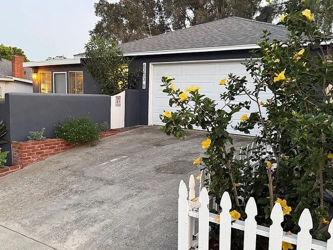 Photo - 6203 Condon Ave