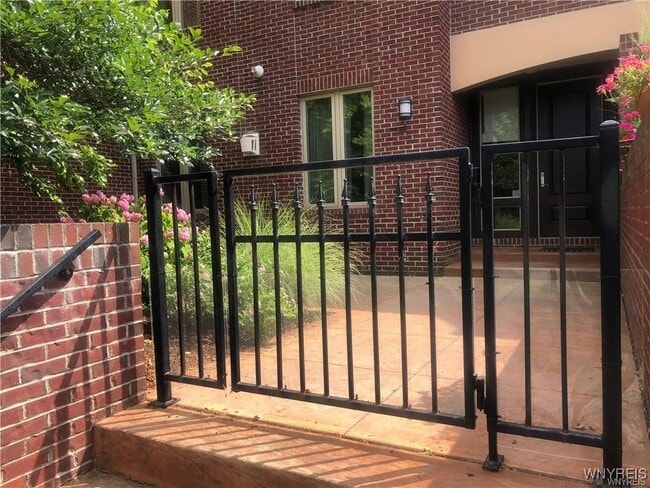 Photo - 11 Ojibwa Cir