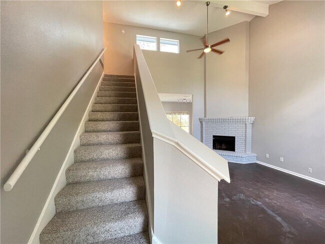 Photo - 2114 Zephyr Ln