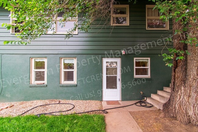Photo - 1702 Mathews St