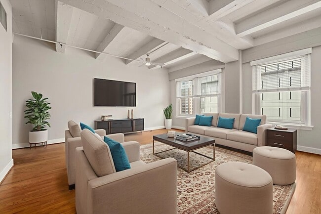 Building Photo - 1120 Texas Ave Unit 8D Rental