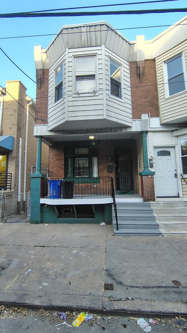 Building Photo - 155 N 56th St