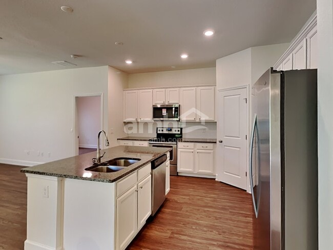 Photo - 233 Crestrun Loop