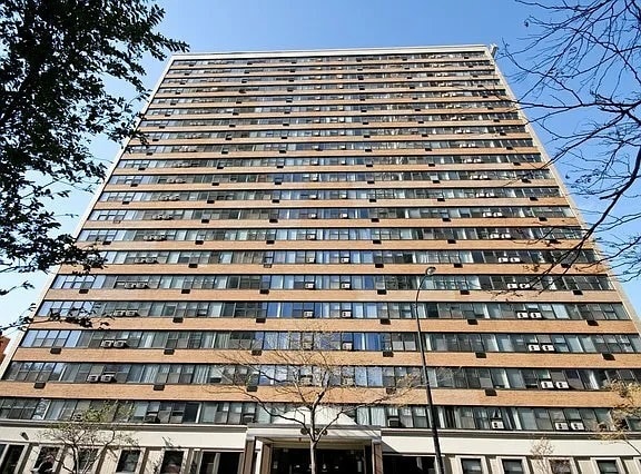 Building Photo - 6030 N Sheridan Rd Unit 1811