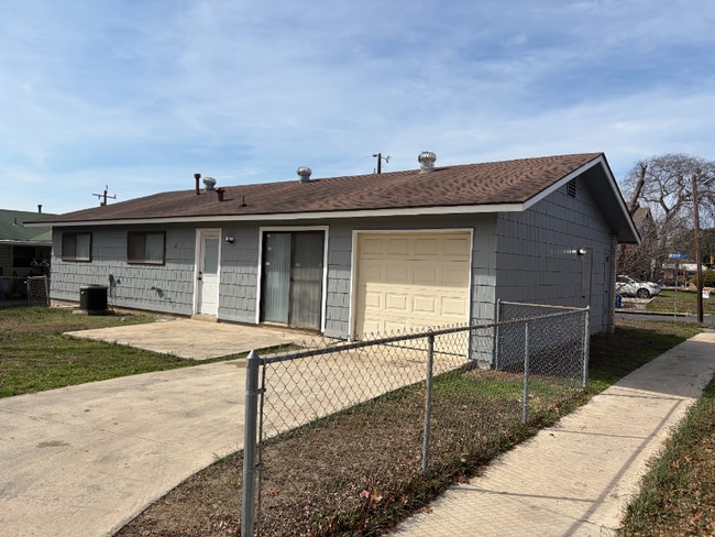 Building Photo - 3602 Bremen Ave