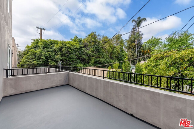 Photo - 4337 Dixie Canyon Ave