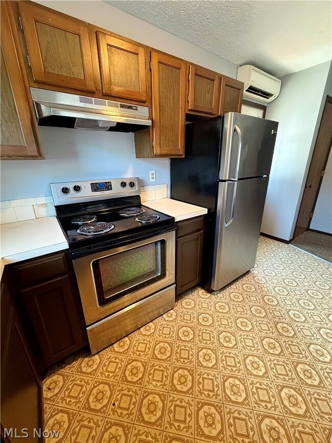 Building Photo - 1152 S Lincoln Ave Unit A