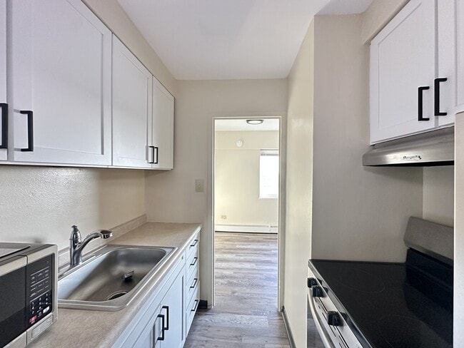 Photo - 1400 Chicago Ave Unit 208