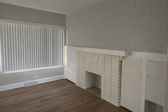 Photo - 4740 Burleigh Rd