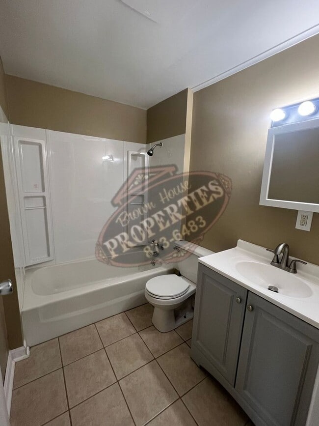 Photo - 16 Western Ave Unit Apt 3