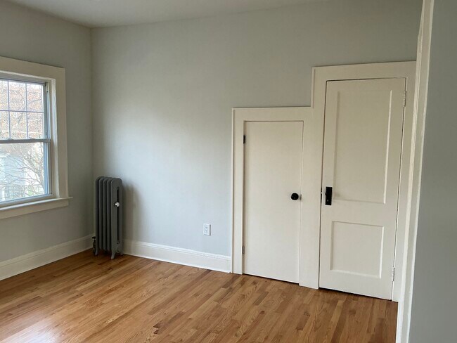 Dormitorio 1 - 176 Weequahic Ave