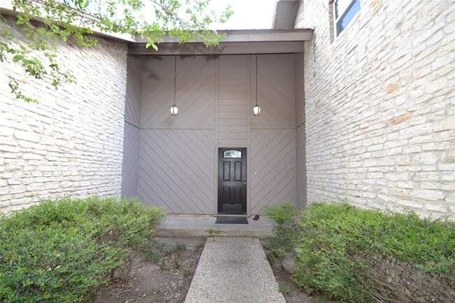 Photo - 8833 Tallwood Dr