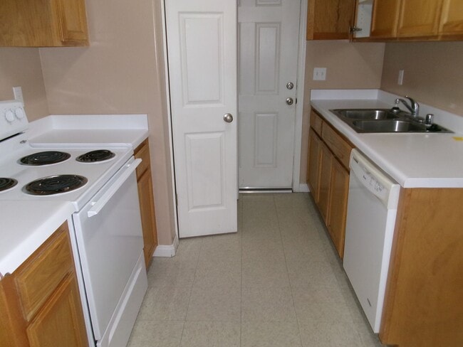 Photo - 624 W Day Ave Unit B